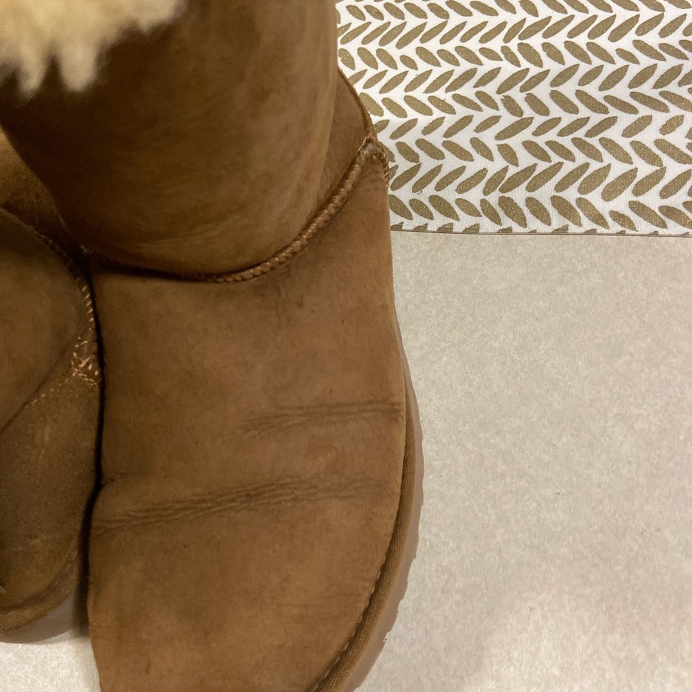 bailey bow uggs - Picture 4 of 6